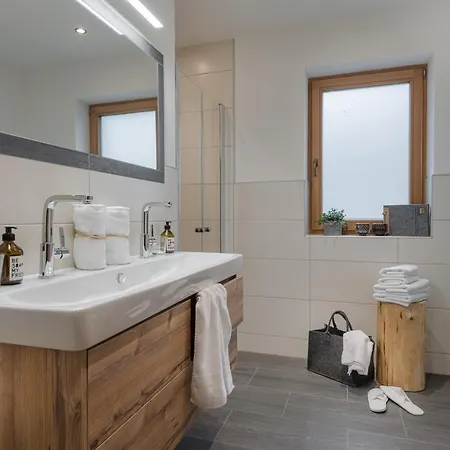 Zillertaler Hofchalets Dağ evi Stumm